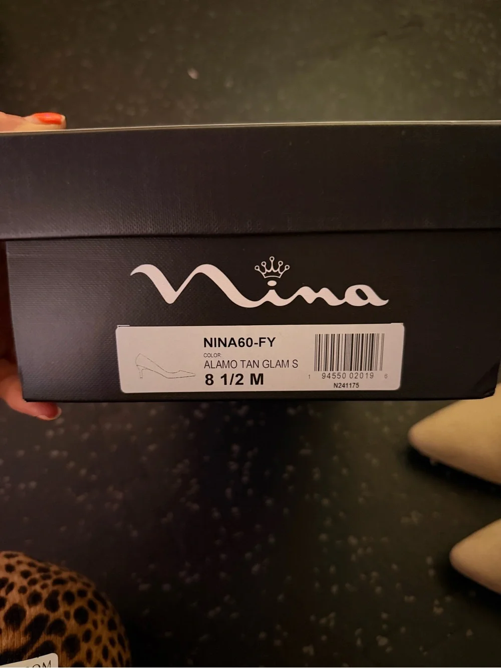 Nina elegant pointed